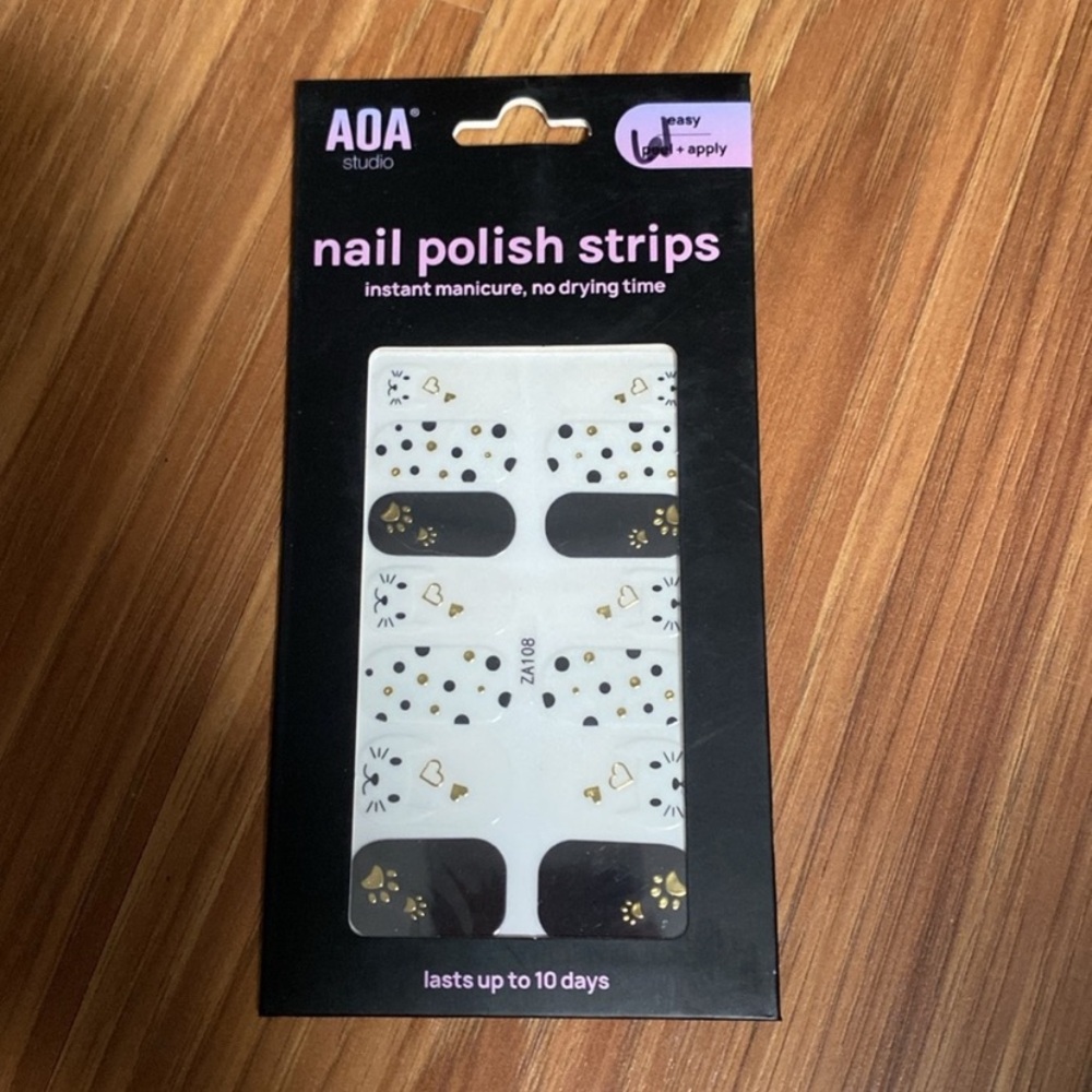 NWT AOA Studio Nail Polish Strips